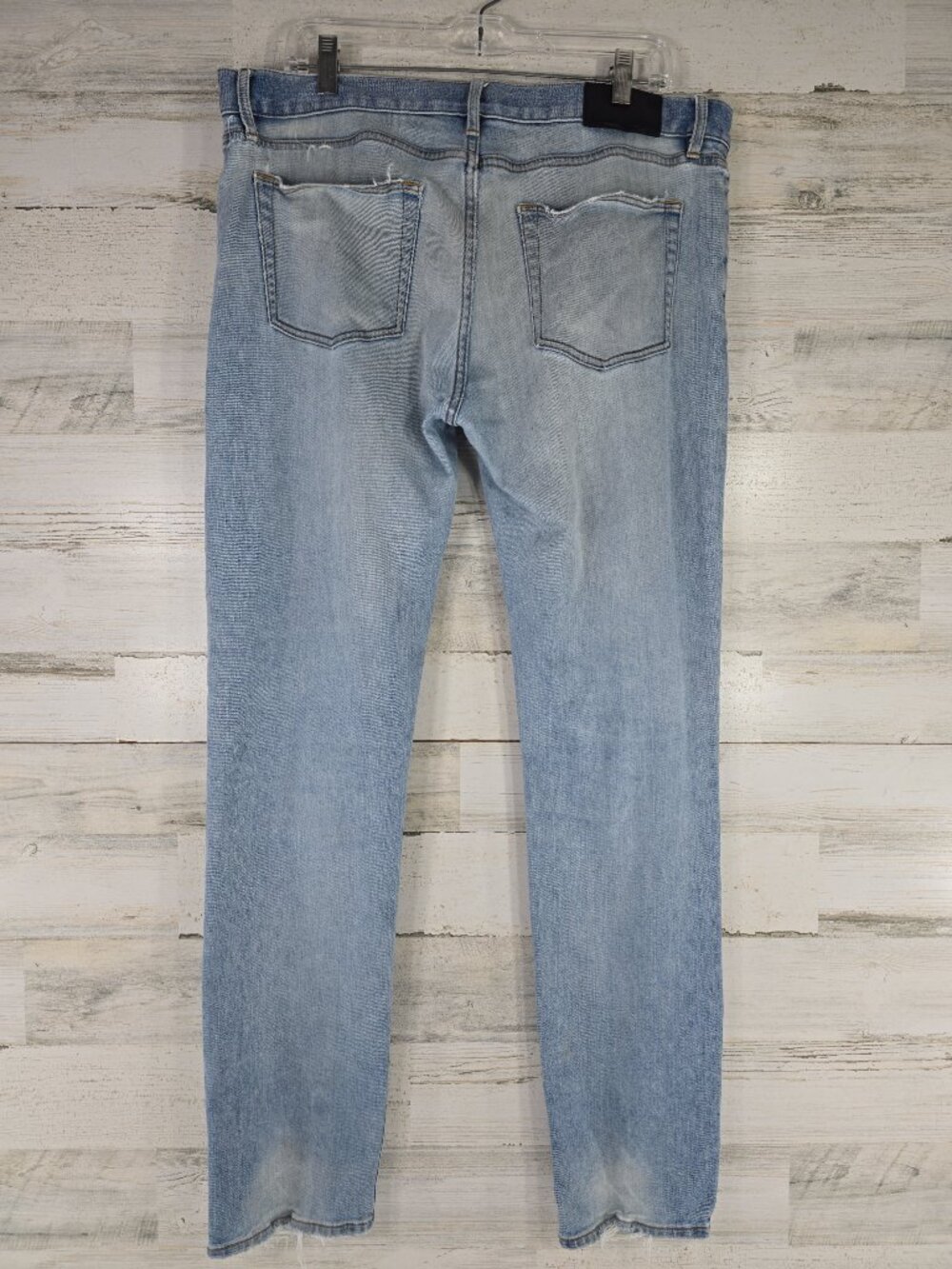BURBERRY BRIT Slim Fit Light Wash Distressed Jeans Men’s 36x32 STRETCH.... AS-IS